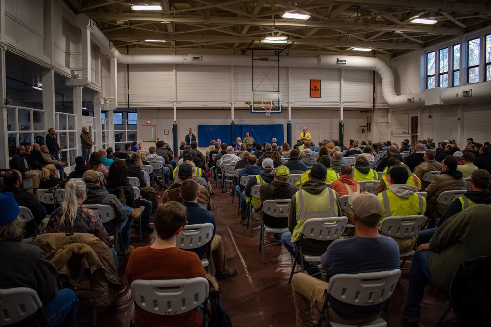 Crane Army leadership holds town halls to discuss the future