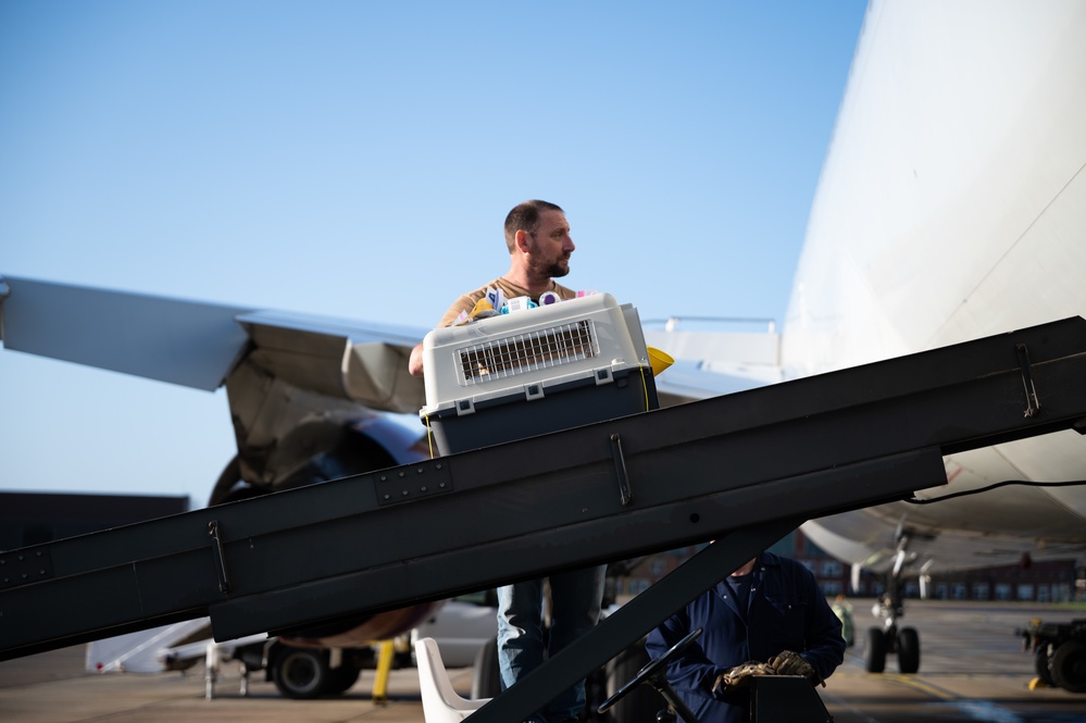 Patriot Express takes off from RAF Mildenhall