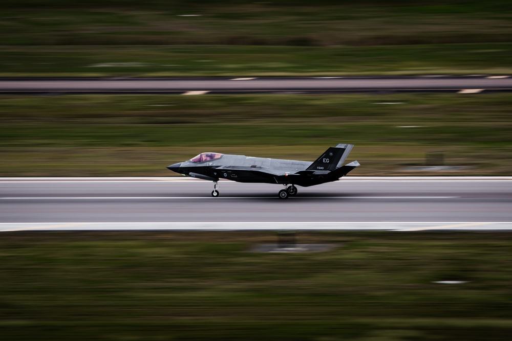 F-35 lands at MacDill ahead of NFL flyover