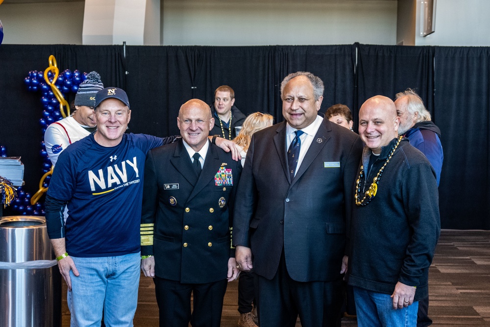 CNO Attends 123th Army Navy Game