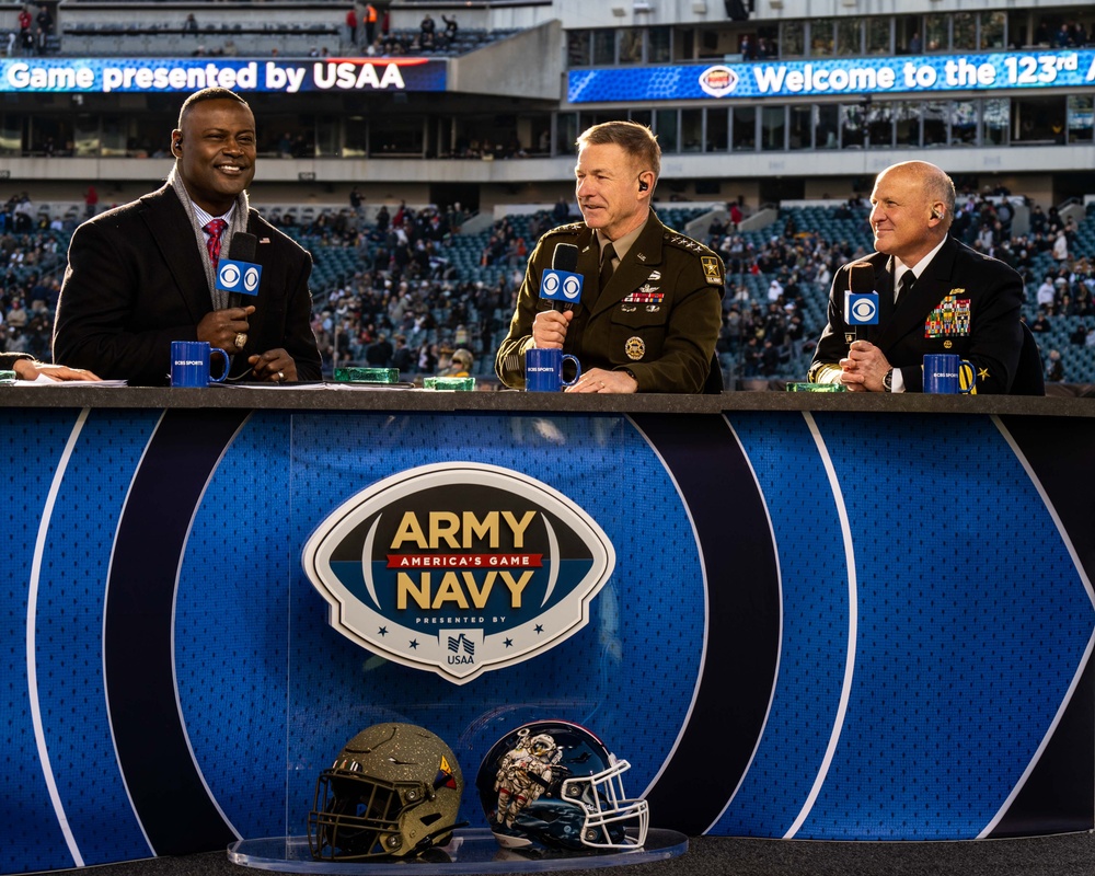 CNO Attends 123th Army Navy Game