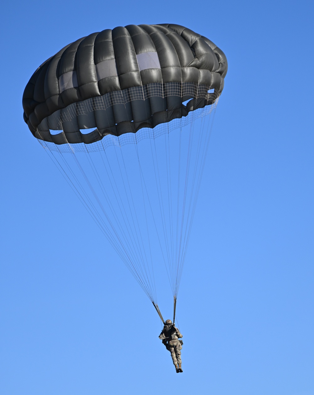 DVIDS - Images - USAJFKSWCS Conducts Airborne Operations [Image 18 of 21]