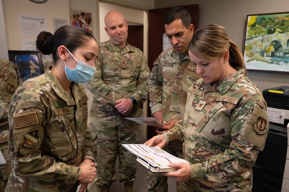 Leaders tour Mental Health Clinic