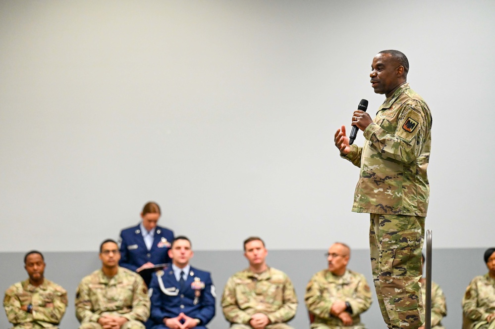 ANG Command Chief Williams visits 165th AW