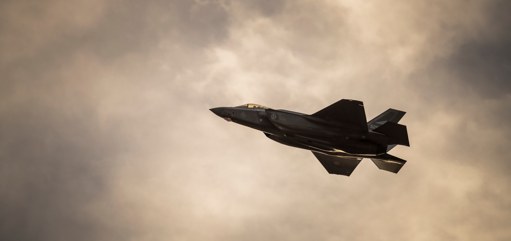 F-35s over Luke AFB