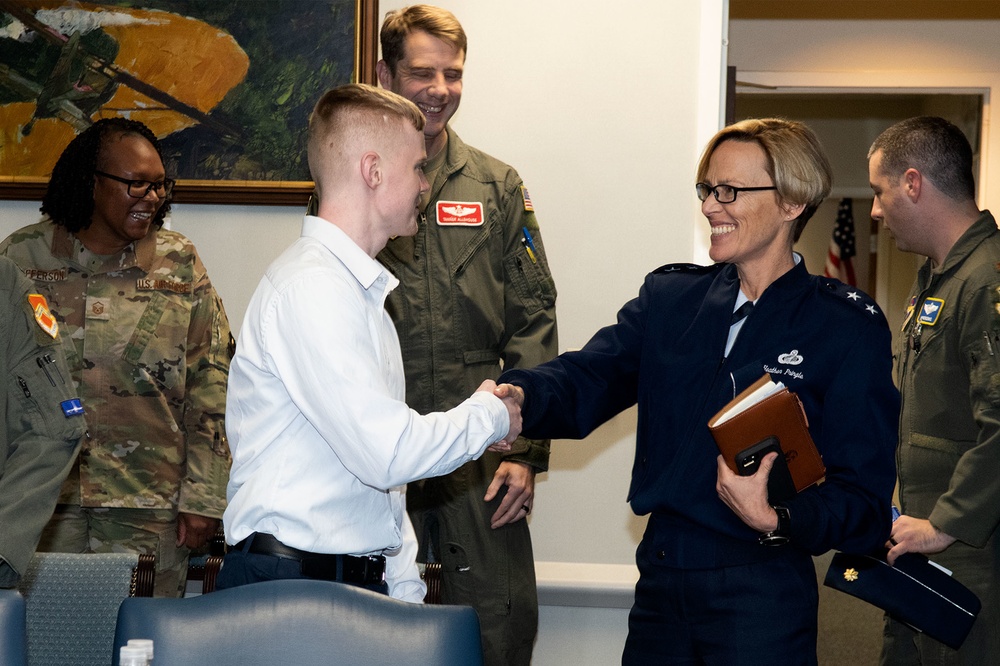 Air Force Research Laboratory Commander Visits Air University