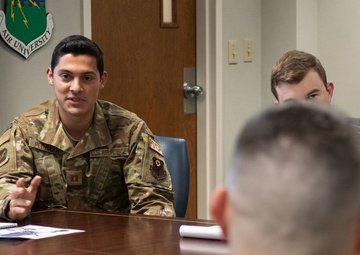 Air Force Research Laboratory Commander Visits Air University