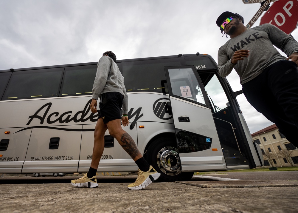 2022 Gasparilla Bowl teams visit MacDill AFB ahead of big game