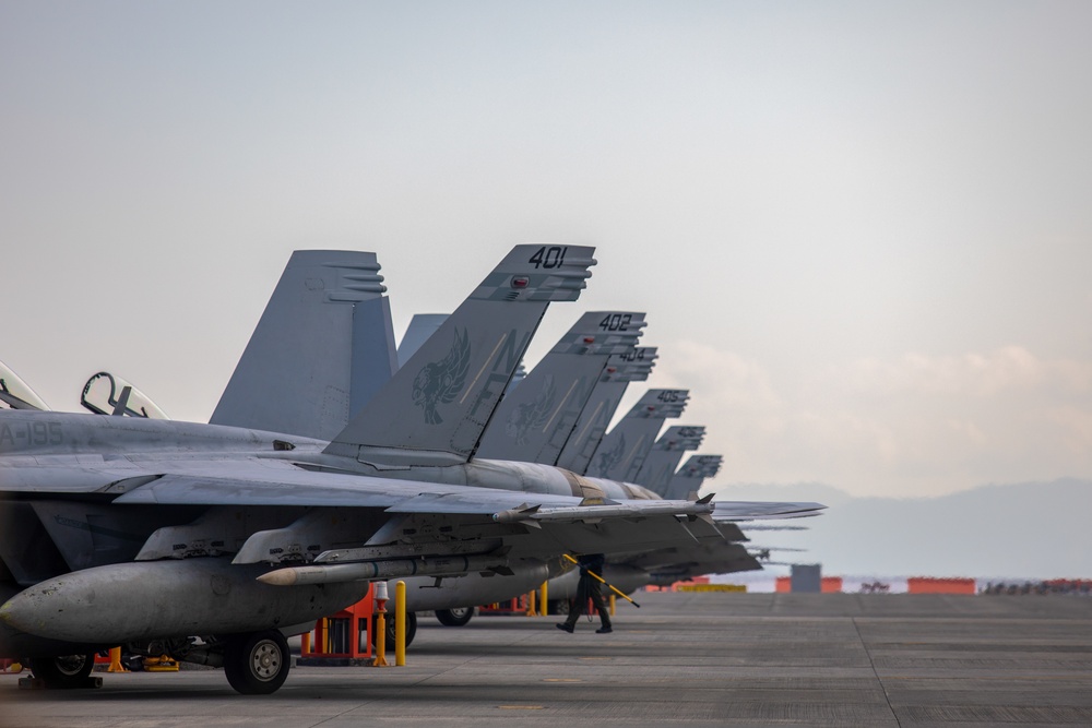 CVW-5 Returns to MCAS Iwakuni