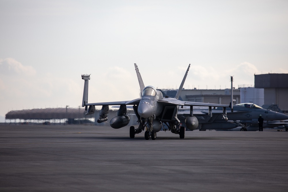 CVW-5 Returns to MCAS Iwakuni