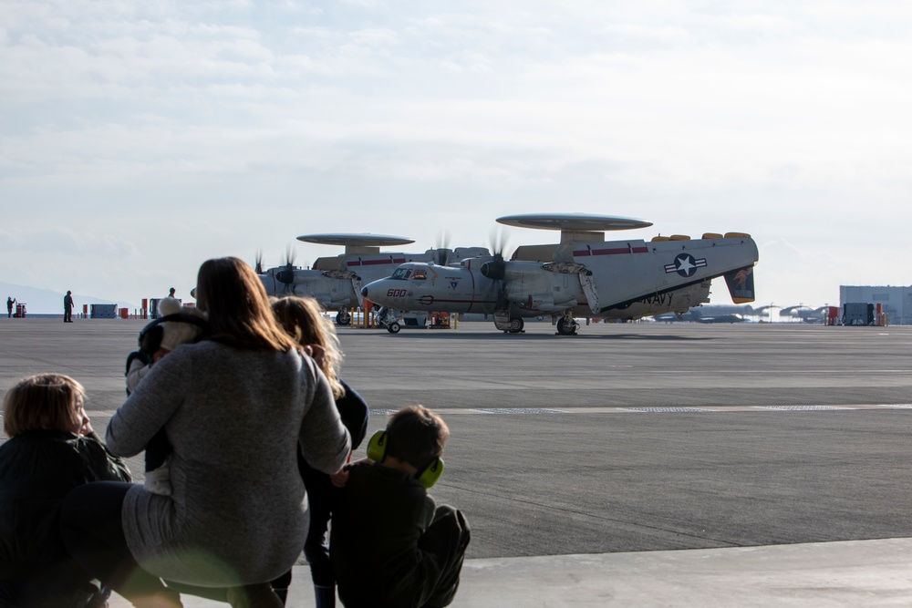 CVW-5 Returns to MCAS Iwakuni