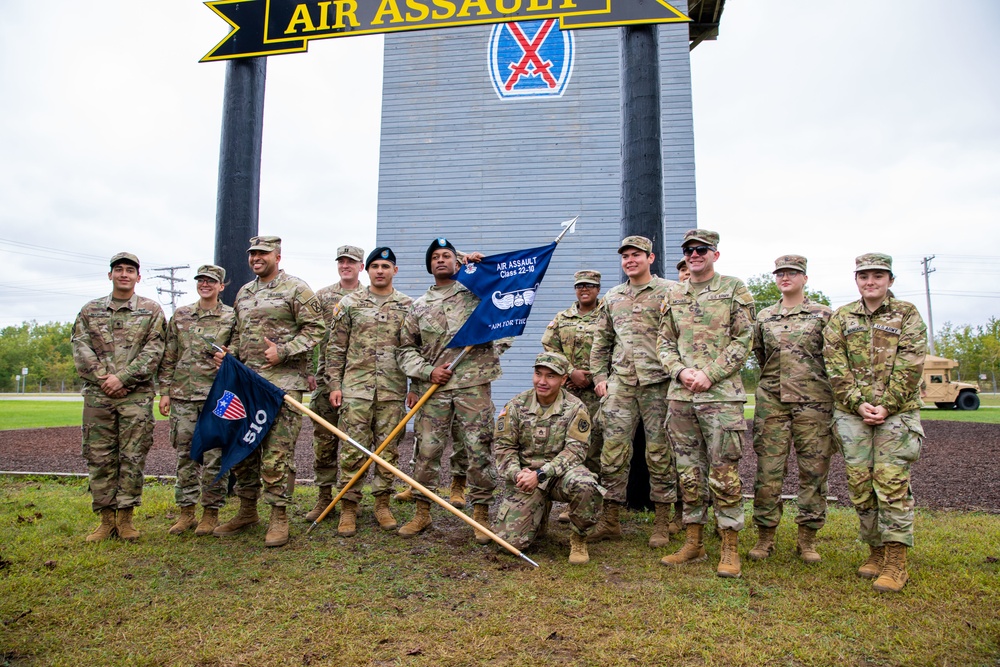 10th MDSB Soldiers Graduate Air Assault Course