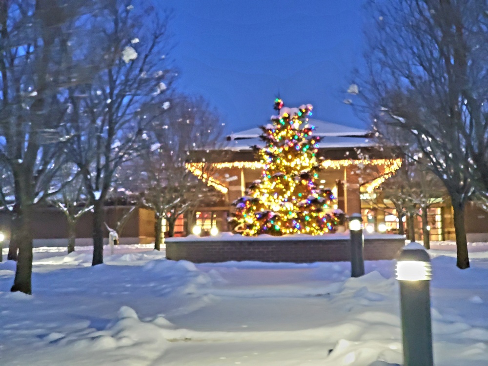 DVIDS - News - Photo Essay: 2022 Fort McCoy Christmas Tree