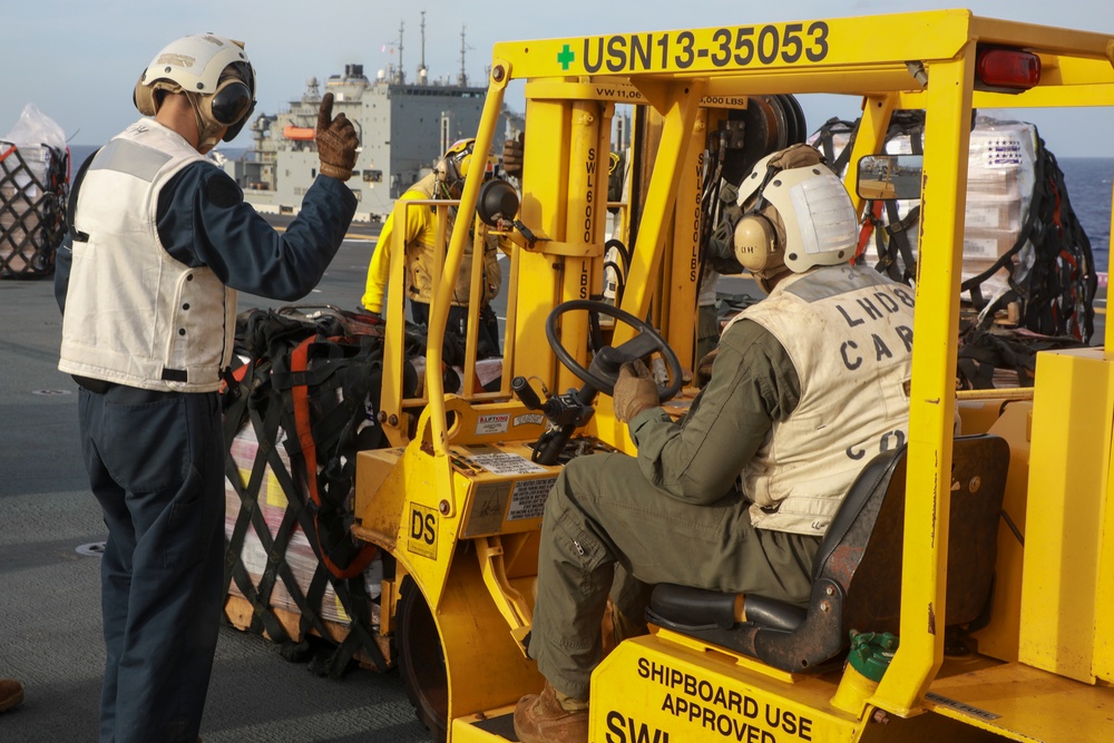USS Makin Island vertical replenishment