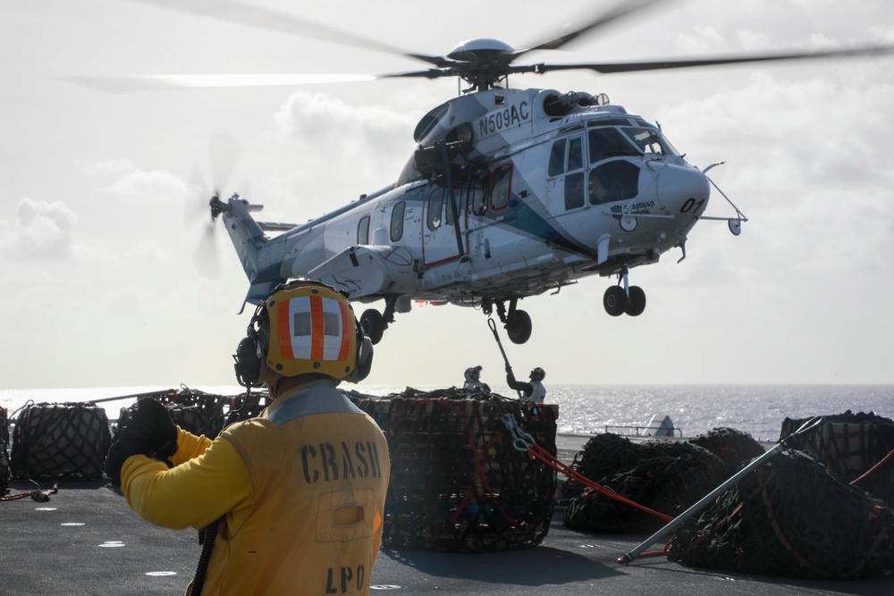USS Makin Island vertical replenishment
