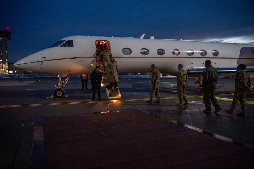 SECAF visits; recognizes RAB Airmen