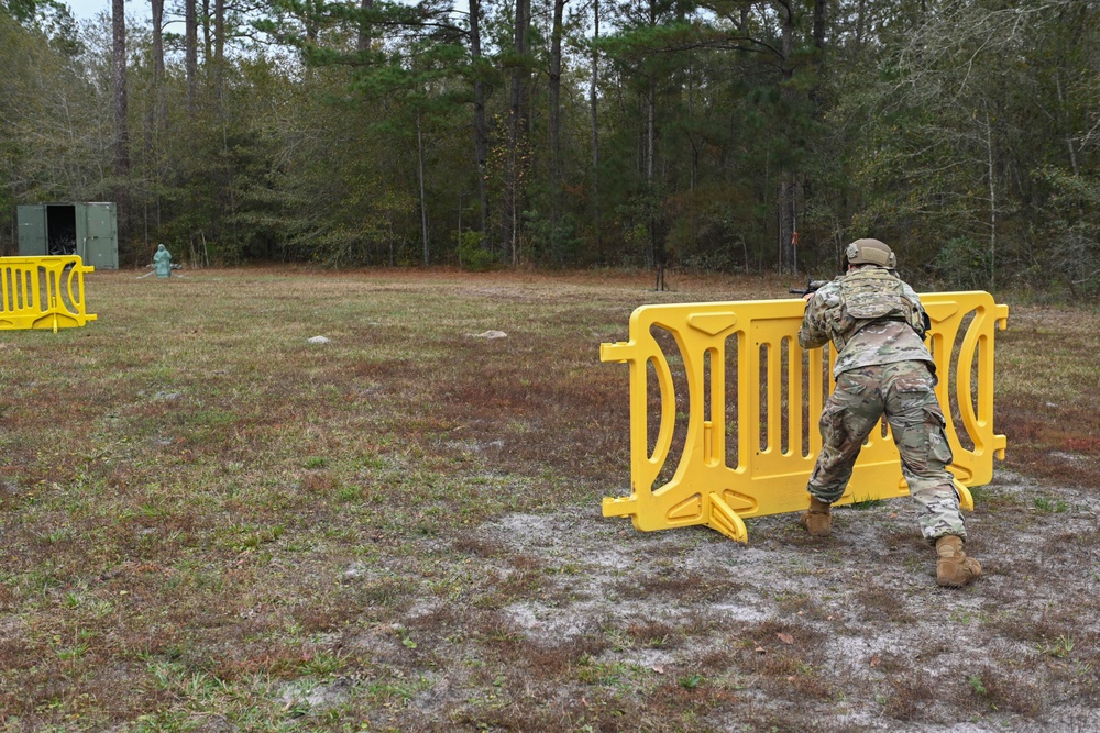 SFS train to shoot, move, communicate