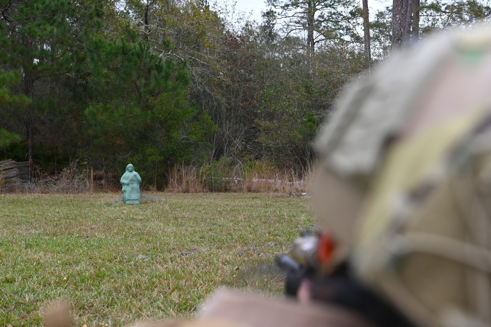 SFS train to shoot, move, communicate