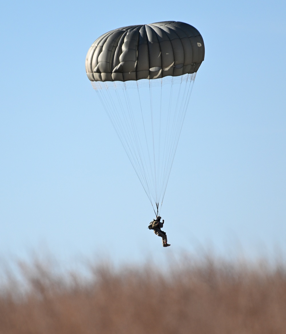 USAJFKSWCS Conduct Airborne Operations