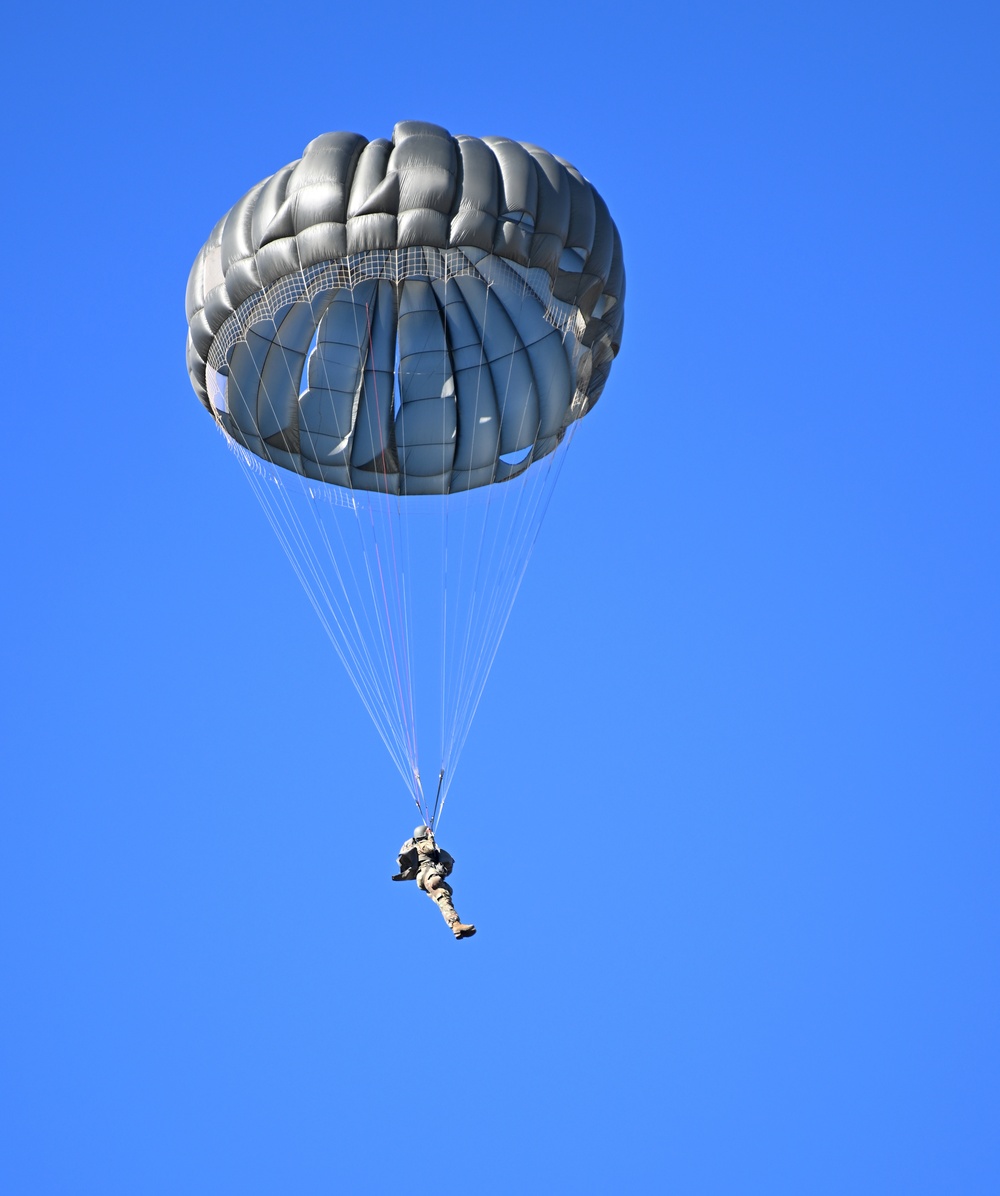 USAJFKSWCS Conduct Airborne Operations