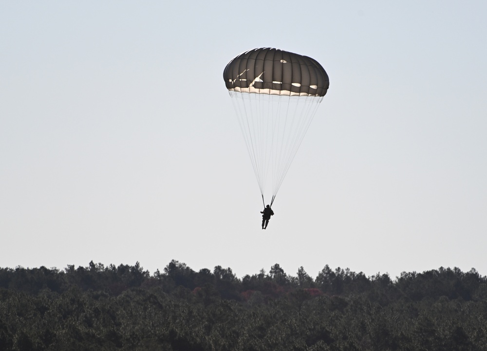 USAJFKSWCS Conduct Airborne Operations