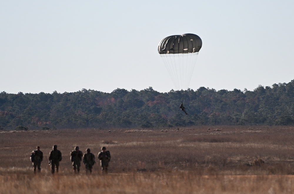 USAJFKSWCS Conduct Airborne Operations