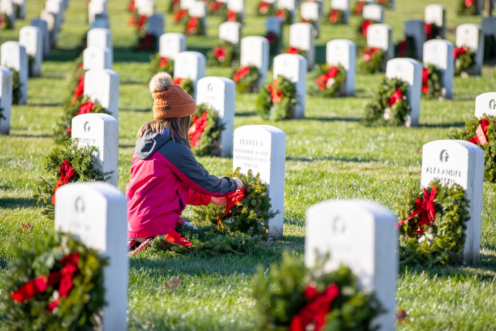 DVIDS - Images - Wreaths Across America 2022 [Image 17 of 25]