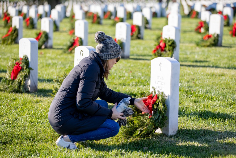 DVIDS - Images - Wreaths Across America 2022 [Image 24 of 25]