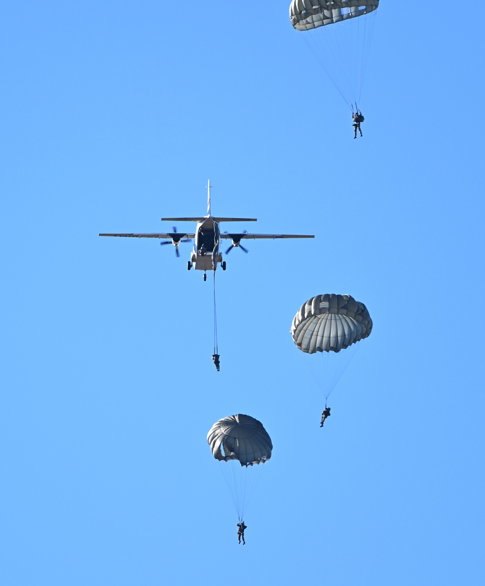 USAJFKSWCS Conduct Airborne Operations