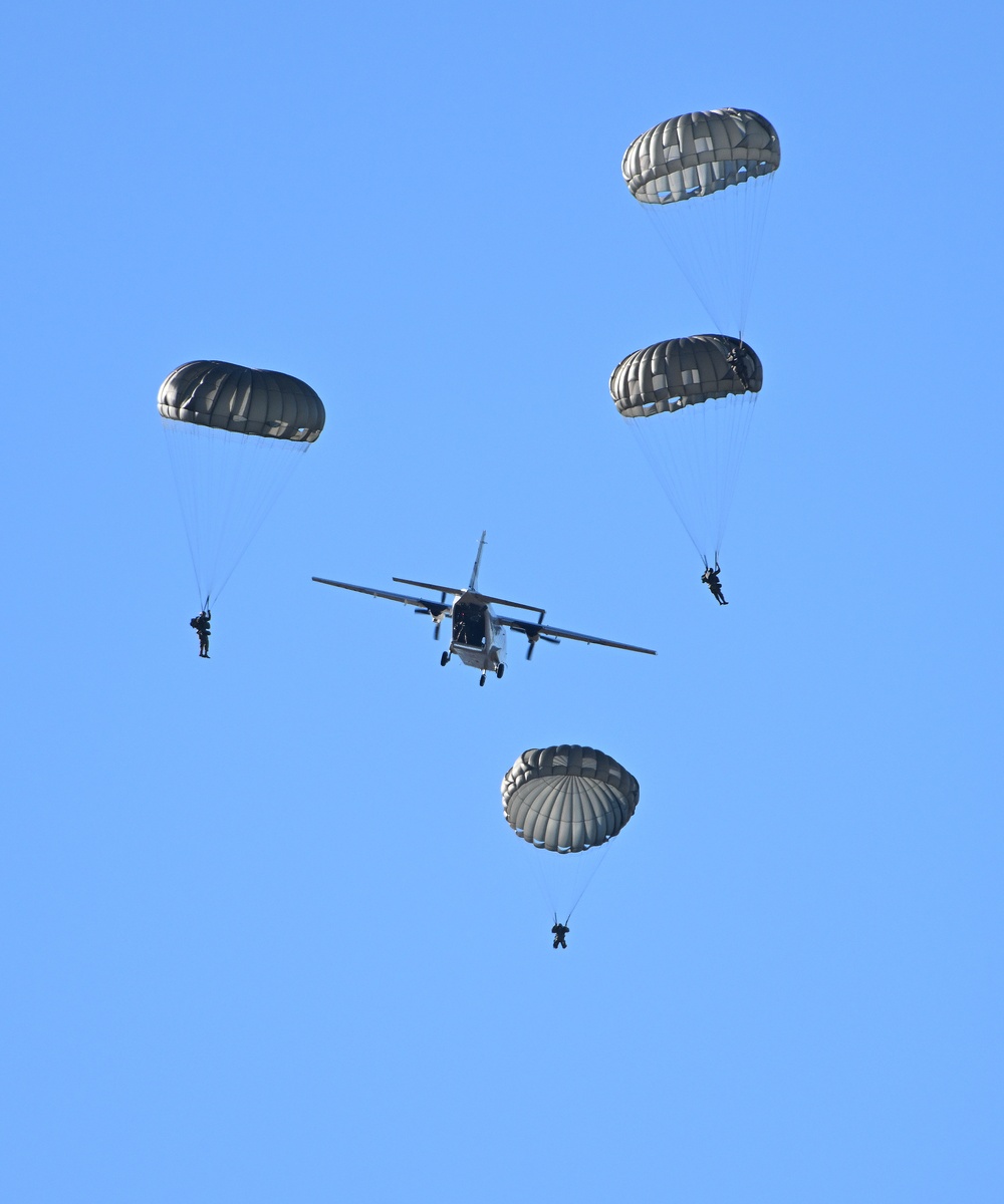 USAJFKSWCS Conduct Airborne Operations