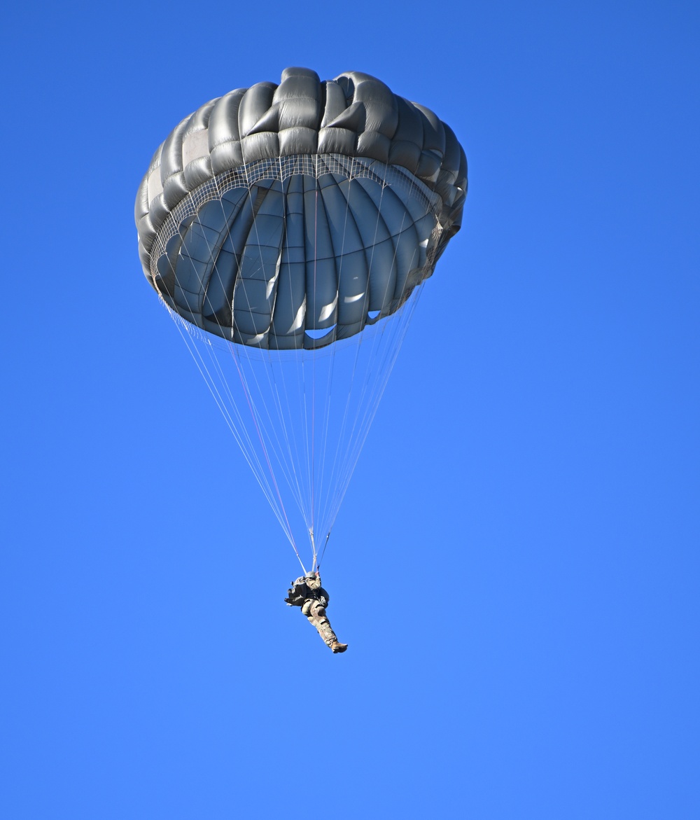 USAJFKSWCS Conduct Airborne Operations