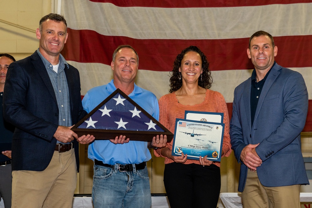 182nd Airlift Wing celebrates retiree classes of 2020, 2021 and 2022