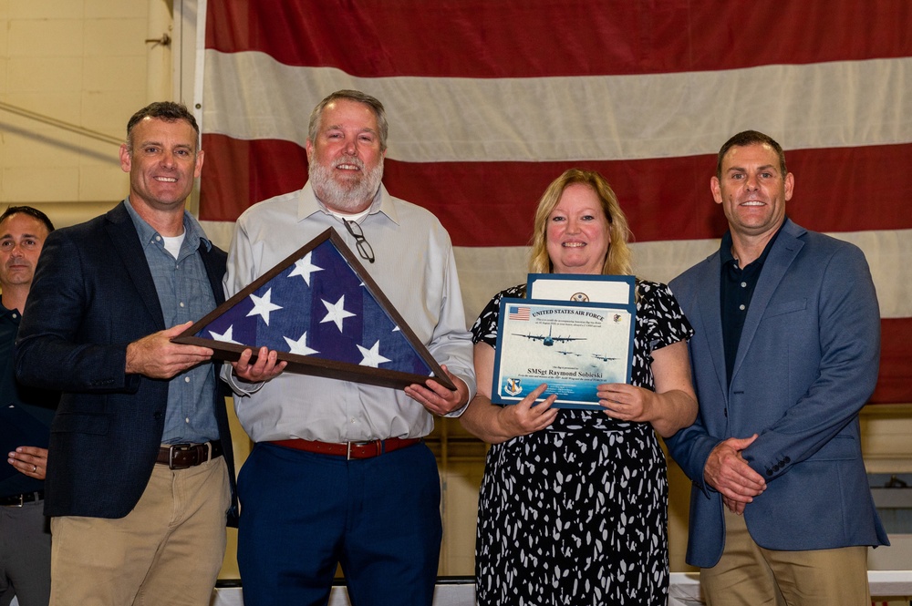 182nd Airlift Wing celebrates retiree classes of 2020, 2021 and 2022