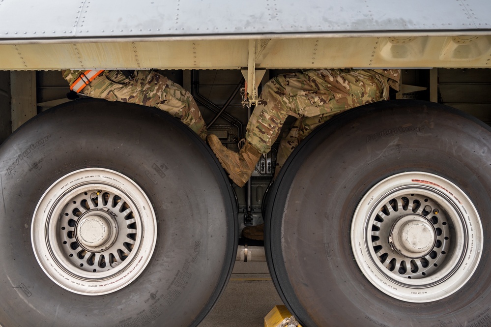 Maintainers work on C-130H Hercules aircraft Sept. 11, 2022