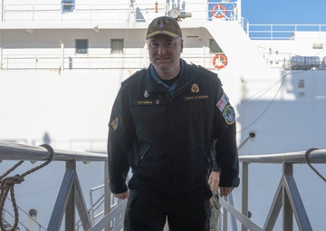 C2F VCOM greets CAF Personnel Aboard Comfort During Homeport Return