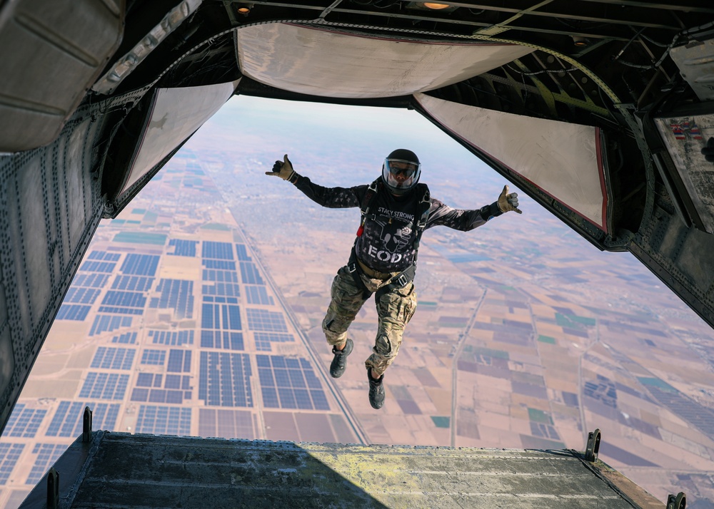 EODTEU-1 conducts military free-fall exercise