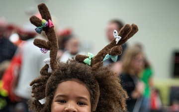 EFMP, Hearts Apart celebrate the holidays with JBSA families