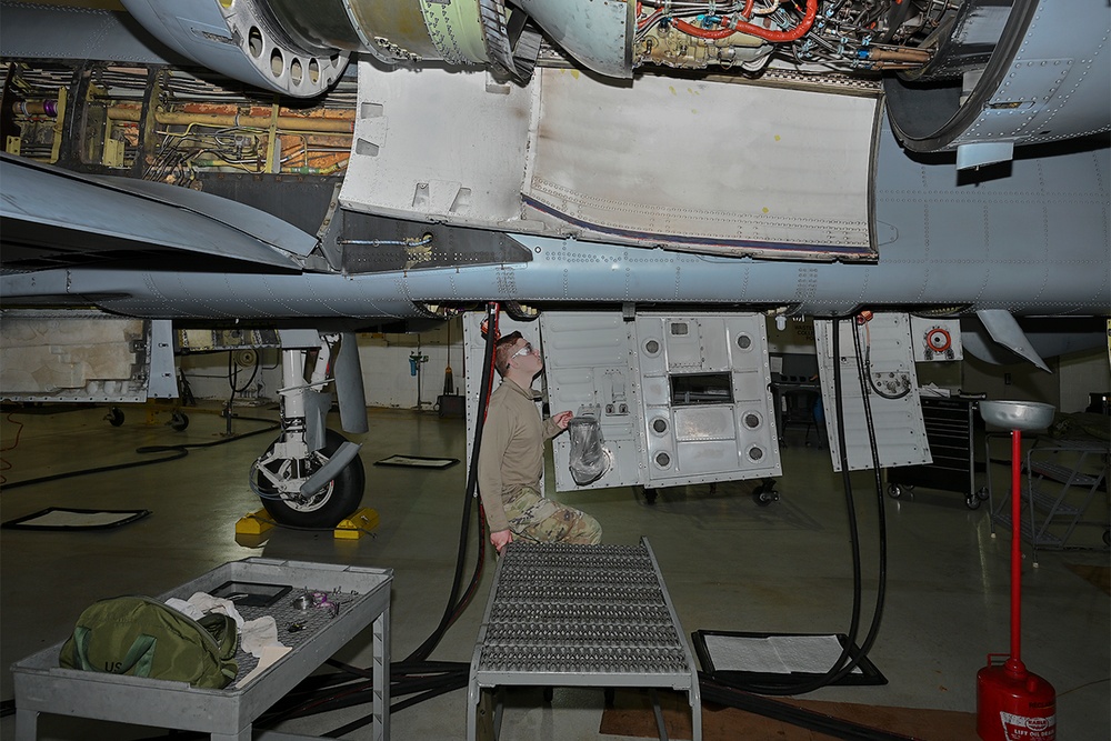 127th Maintenance Squadron conducts a Phase 2 Inspection on an A-10 Thunderbolt II