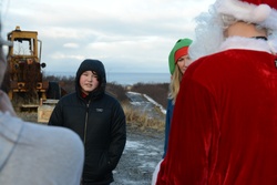 Santa to the Villages 2022: Karluk [Image 7 of 7]