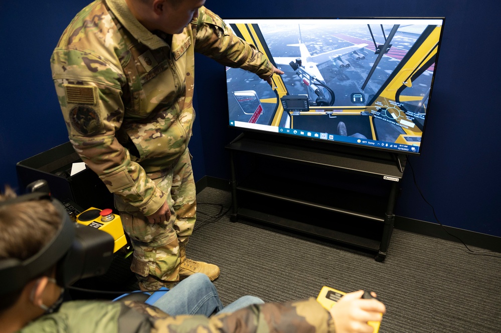 Yokota youth get firsthand look at air mobility mission