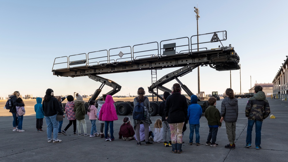 Yokota youth get firsthand look at air mobility mission