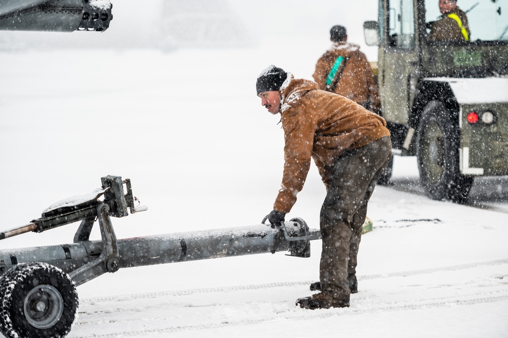 25th FGS crew chiefs tow in the snow