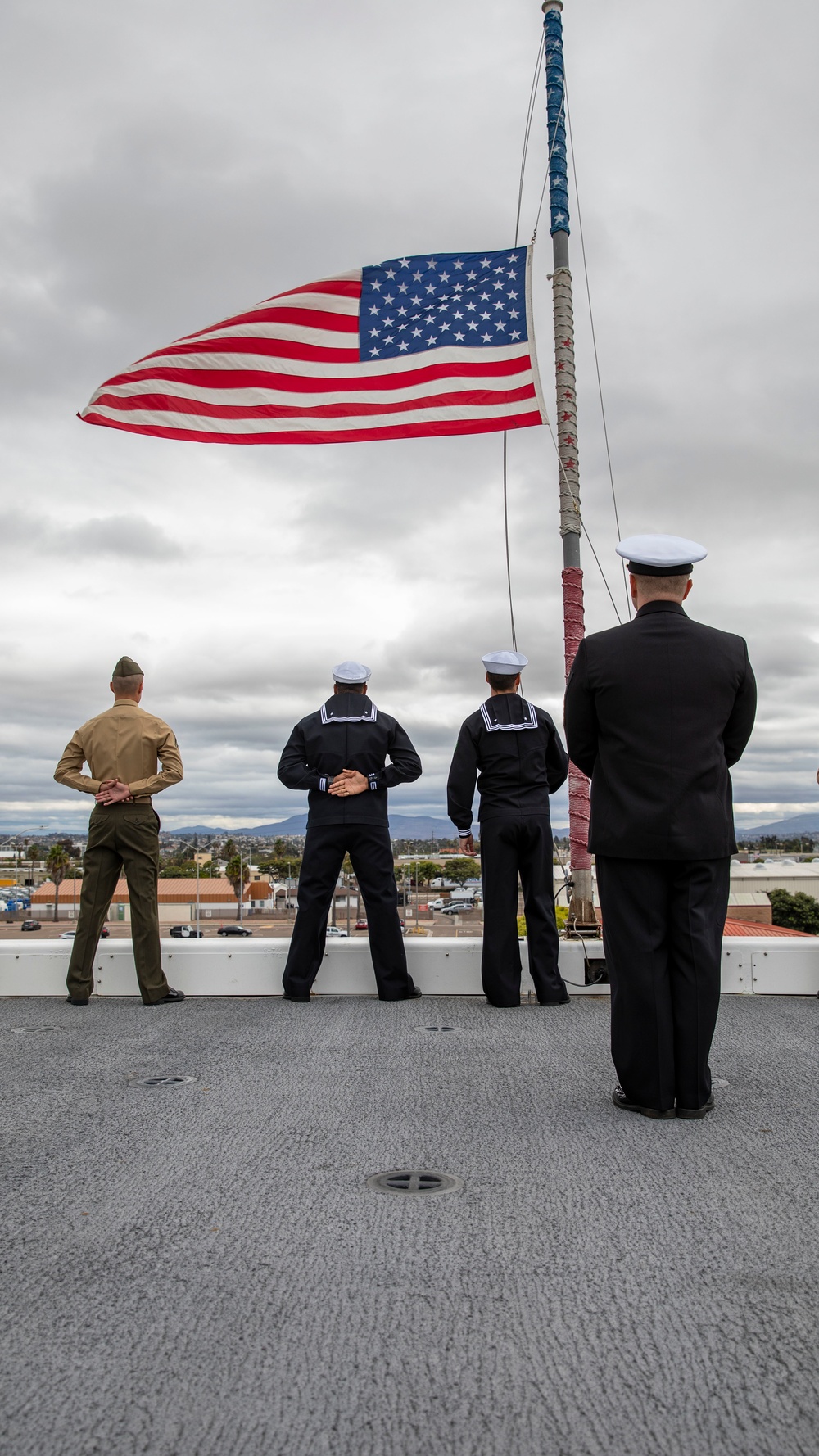 USS Anchorage Man The Rails