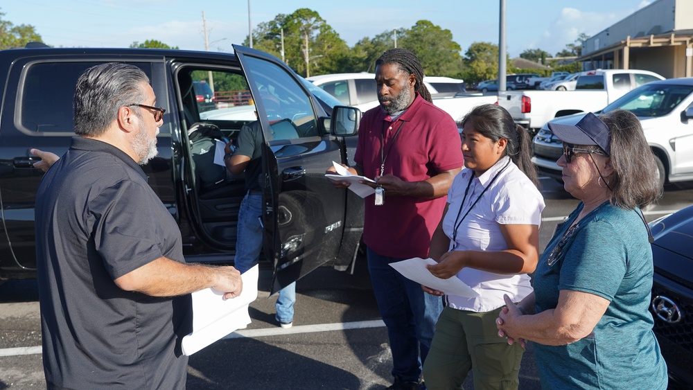 Mexican Consulate Utilizes FEMA Mobile Registration Center