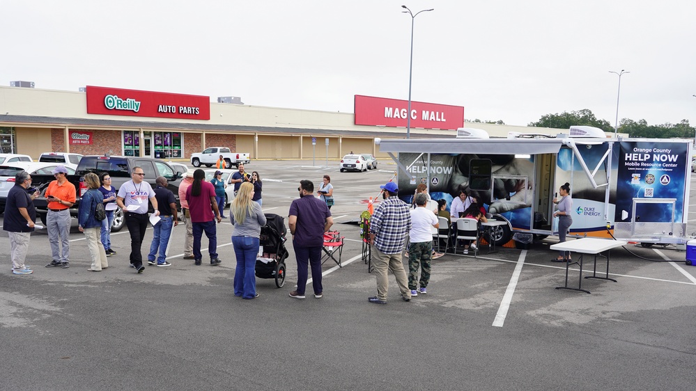 Mexican Consulate Utilizes FEMA Mobile Registration Center