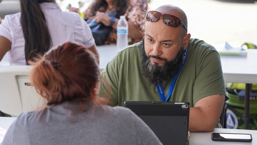 Mexican Consulate Utilizes FEMA Mobile Registration Center