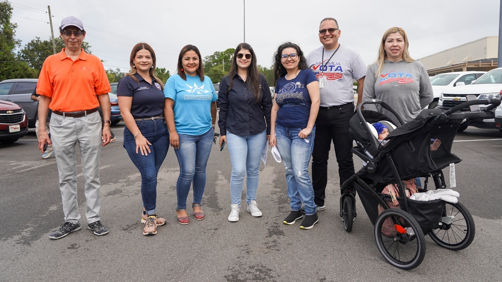 Mexican Consulate Utilizes FEMA Mobile Registration Center