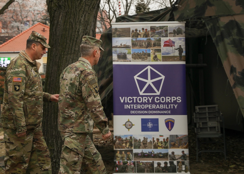 CSA and SMA visit Camp Kosciuszko