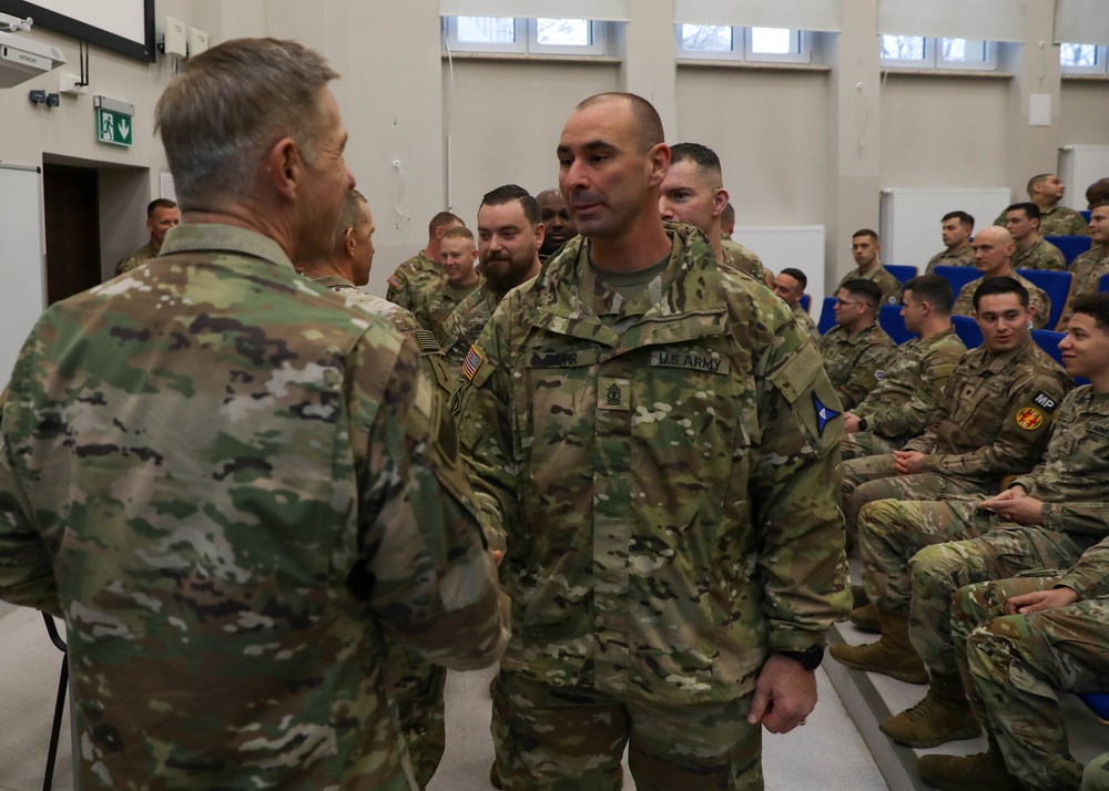 CSA and SMA visit Camp Kosciuszko