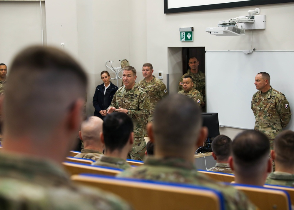 CSA and SMA visit Camp Kosciuszko